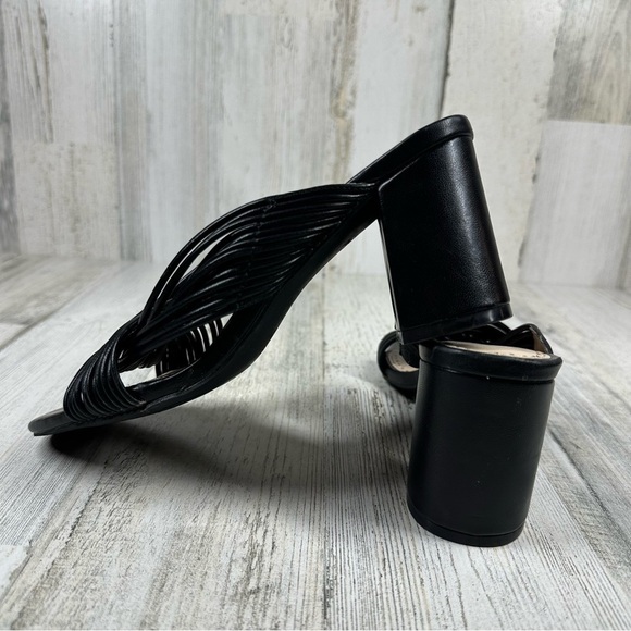 New Adrienne Vittadini Annalee Black Faux Leather Slip On Block Heel Sandal #211 - Picture 5 of 9